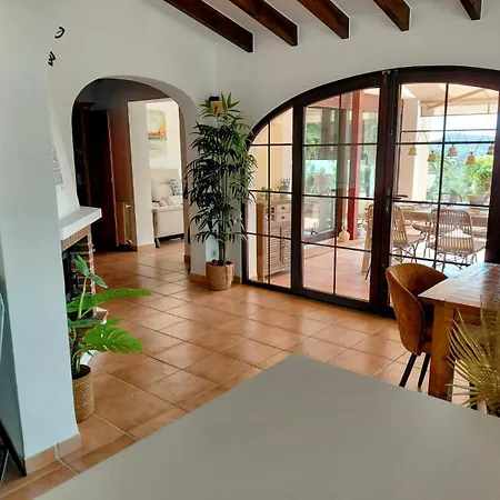 Astoria Villa